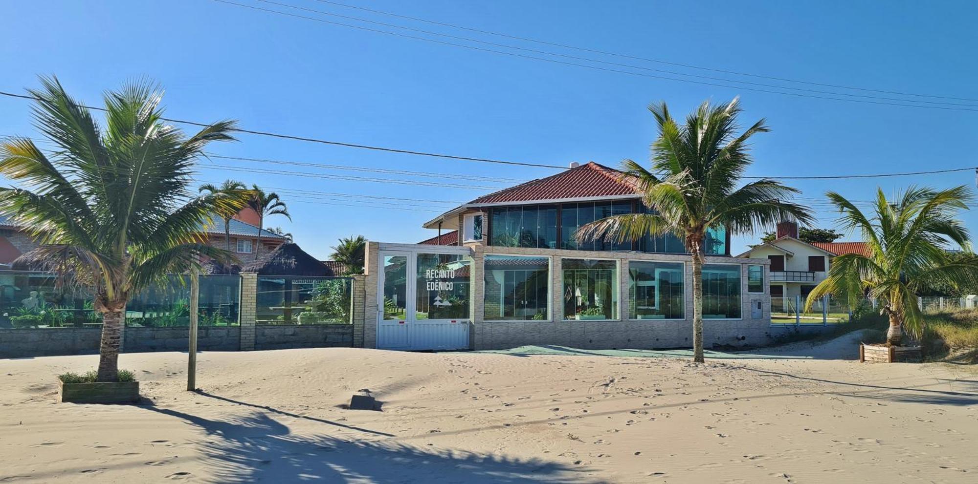 Pousada Recanto Edenico - A Beira Mar Da Praia Ponta Do Papagaio, Palhoca Sc Eksteriør billede