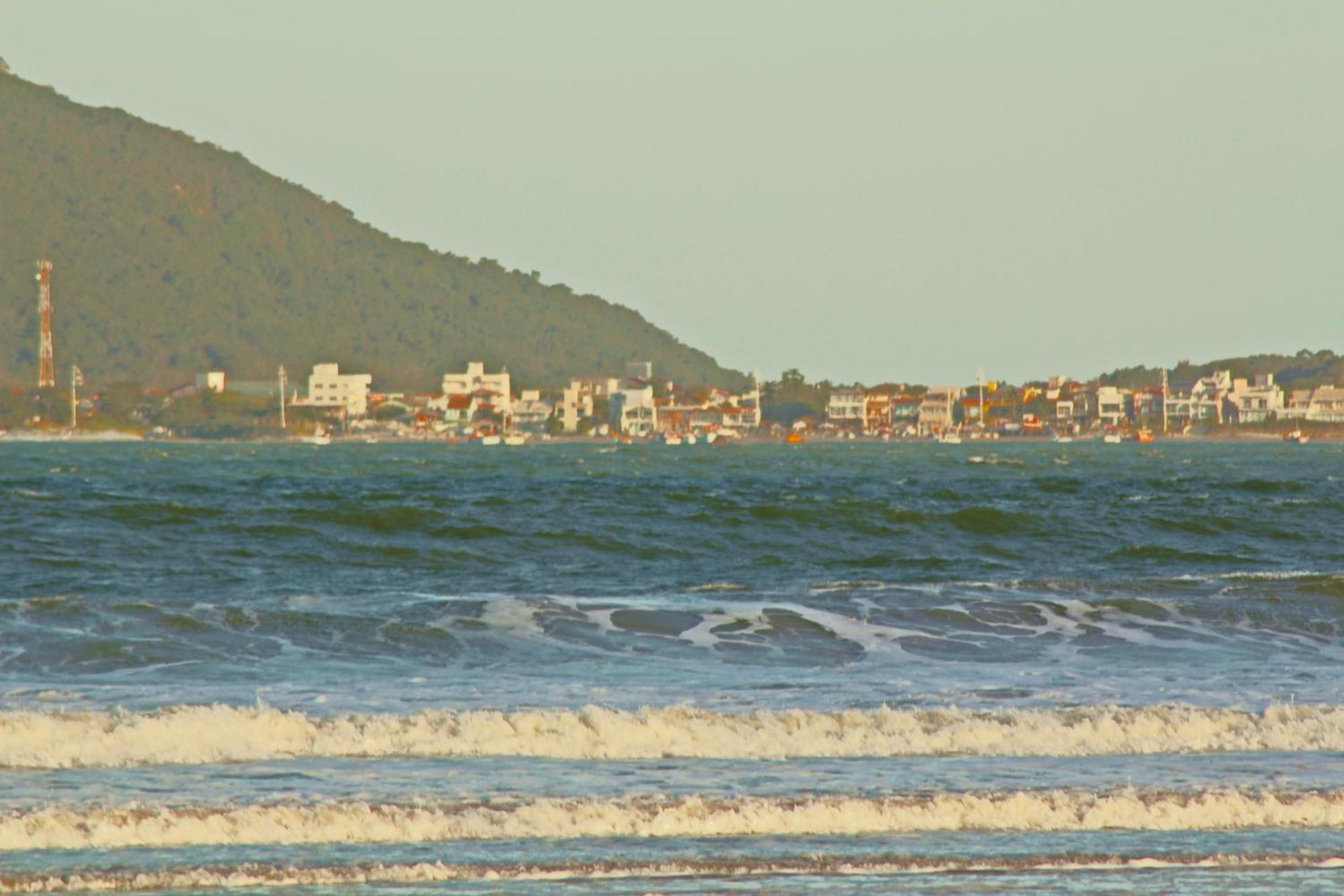 Pousada Recanto Edenico - A Beira Mar Da Praia Ponta Do Papagaio, Palhoca Sc Eksteriør billede